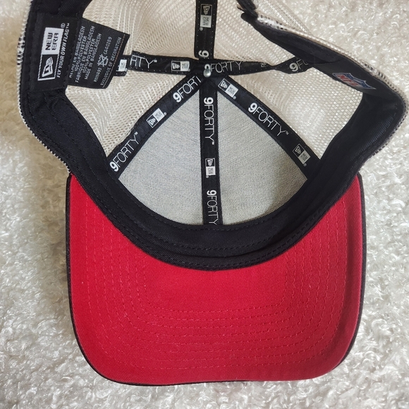 New Era Black and White San Francisco Hat - Picture 2 of 7